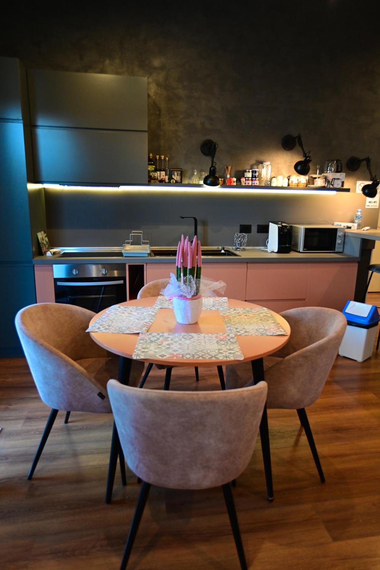 Stylish Two Bedroom House With Private Pool Tirana Room photo
